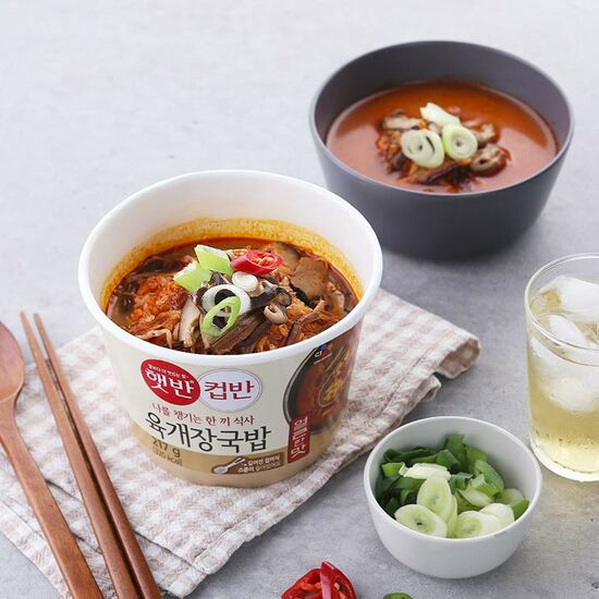 Рис Хэтбан со вкусом острого говяжьего супа CJ, 217 гр