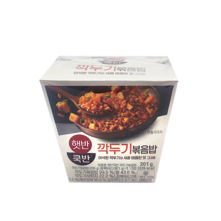 Рис жареный с кимчи из редьки Дайкон и курицей CJ Hetban, 201 г