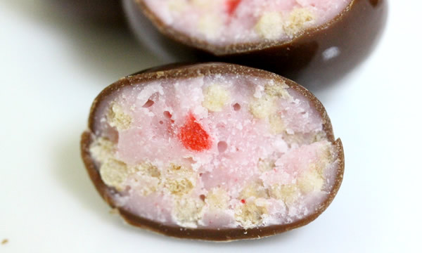 Шоколадные шарики со вк. клубники Crunky, 32 г